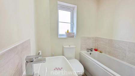 3 bedroom Semi-detached house for sale in Collier Close, Rossington, Doncaster, DN11
