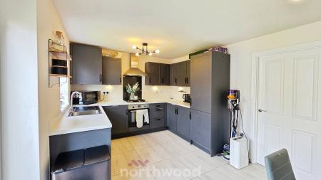 3 bedroom Semi-detached house for sale in Collier Close, Rossington, Doncaster, DN11