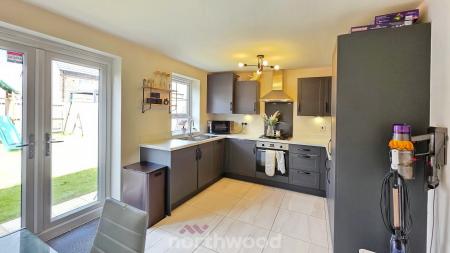 3 bedroom Semi-detached house for sale in Collier Close, Rossington, Doncaster, DN11