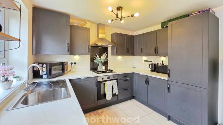 3 bedroom Semi-detached house for sale in Collier Close, Rossington, Doncaster, DN11
