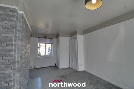 4 bedroom Terraced House for sale in Essex Avenue, Intake, Doncaster, DN2