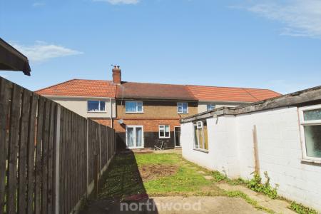 4 bedroom Terraced House for sale in Essex Avenue, Intake, Doncaster, DN2