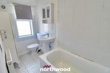 4 bedroom Terraced House for sale in Essex Avenue, Intake, Doncaster, DN2