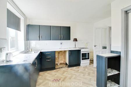 4 bedroom Terraced House for sale in Essex Avenue, Intake, Doncaster, DN2
