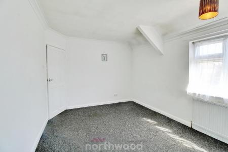4 bedroom Terraced House for sale in Essex Avenue, Intake, Doncaster, DN2