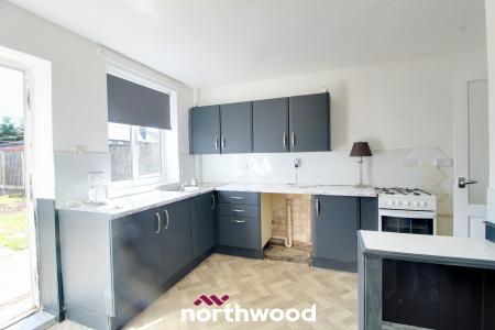 4 bedroom Terraced House for sale in Essex Avenue, Intake, Doncaster, DN2