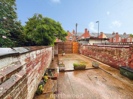 2 bedroom Terraced House to let in Lowther Road, Wheatley, Doncaster, DN1