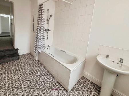 2 bedroom Terraced House to let in Lowther Road, Wheatley, Doncaster, DN1