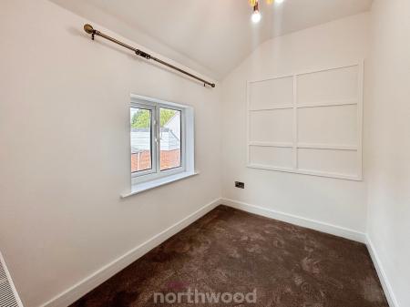 3 bedroom Terraced House to let in Victoria Road, Edlington, Doncaster, DN12