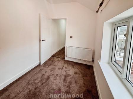 3 bedroom Terraced House to let in Victoria Road, Edlington, Doncaster, DN12