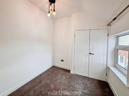 3 bedroom Terraced House to let in Victoria Road, Edlington, Doncaster, DN12