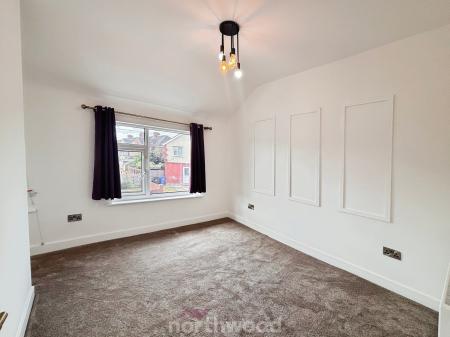 3 bedroom Terraced House to let in Victoria Road, Edlington, Doncaster, DN12