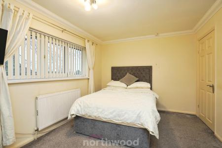 2 bedroom Semi-detached house for sale in Willow Avenue, Cantley, Doncaster, DN4