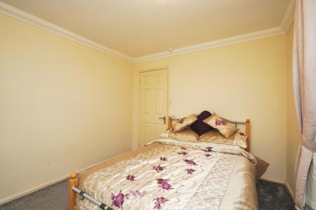 2 bedroom Semi-detached house for sale in Willow Avenue, Cantley, Doncaster, DN4