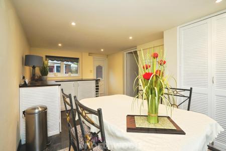 2 bedroom Semi-detached house for sale in Willow Avenue, Cantley, Doncaster, DN4