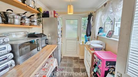 3 bedroom Semi-detached house for sale in Malton Road, Scawsby, Doncaster, DN5