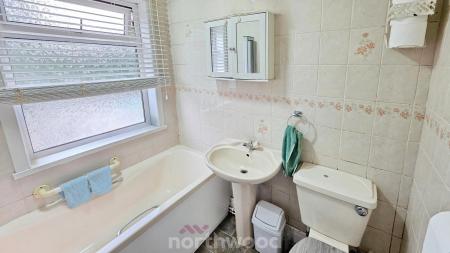 3 bedroom Semi-detached house for sale in Malton Road, Scawsby, Doncaster, DN5