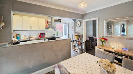 3 bedroom Semi-detached house for sale in Malton Road, Scawsby, Doncaster, DN5