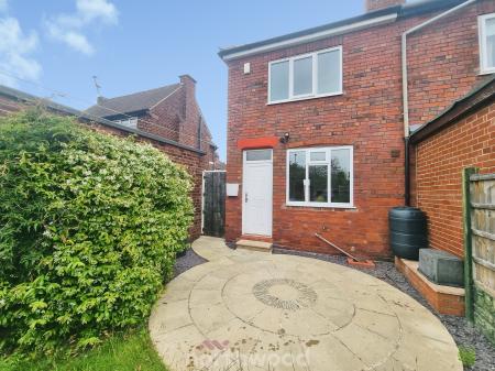 2 bedroom Semi-detached house for sale in Avondale Road, Town Moor, Doncaster, DN2