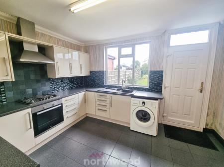 2 bedroom Semi-detached house for sale in Avondale Road, Town Moor, Doncaster, DN2
