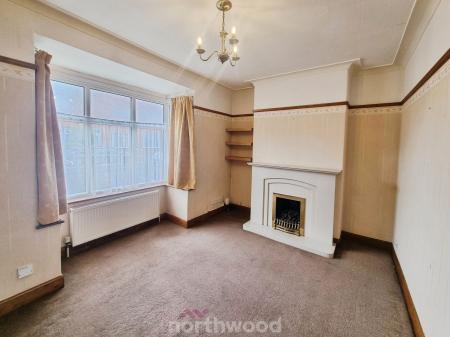 2 bedroom Semi-detached house for sale in Avondale Road, Town Moor, Doncaster, DN2