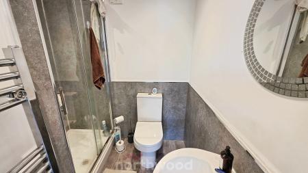 1 bedroom Studio flat to let in Beckett Road, Wheatley, Doncaster, DN2