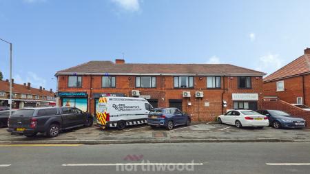 1 bedroom Studio flat to let in Beckett Road, Wheatley, Doncaster, DN2