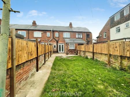 3 bedroom Terraced House to let in Craithie Road, Town Fields, Doncaster, Doncaster, DN2