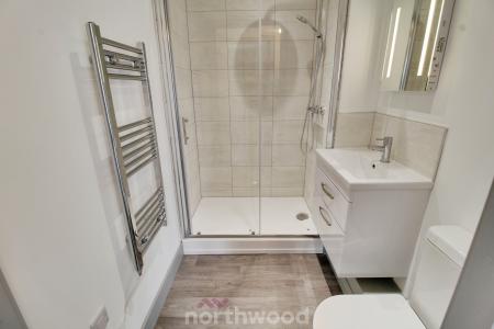 2 bedroom Flat to let in Portland Place, Doncaster, DN1
