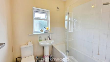 4 bedroom Block of Apartments for sale in Stockbridge Avenue, Bentley, Doncaster, DN5