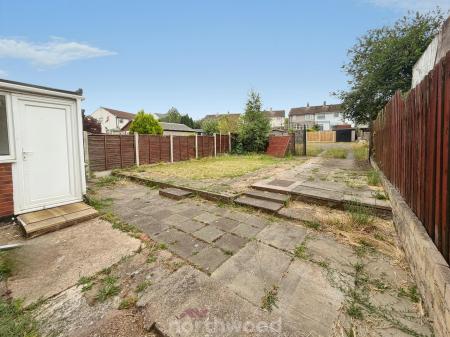3 bedroom Semi-detached house to let in Chestnut Avenue, Rossington, Doncaster, DN11