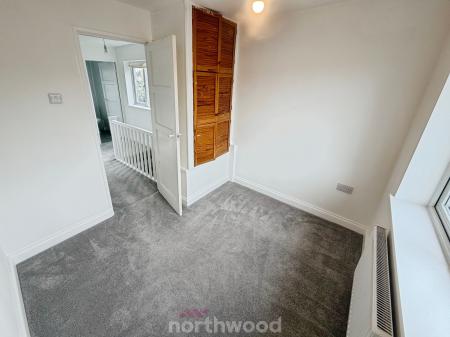 3 bedroom Semi-detached house to let in Chestnut Avenue, Rossington, Doncaster, DN11