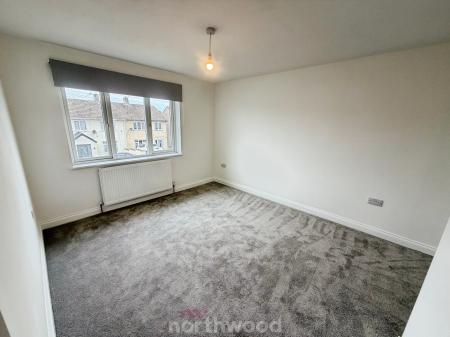 3 bedroom Semi-detached house to let in Chestnut Avenue, Rossington, Doncaster, DN11