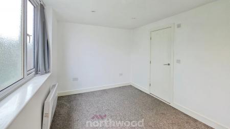 2 bedroom Flat to let in Beckett Road, Wheatley, Doncaster, DN2