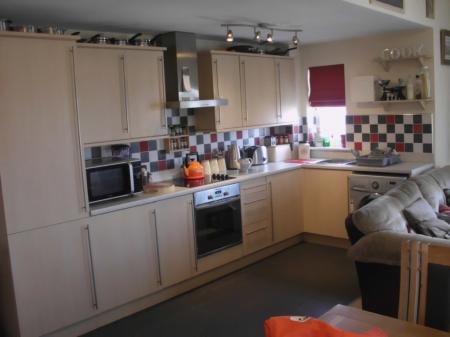 2 bedroom Flat to let in Goodison Walk, Cantley, Doncaster, DN4