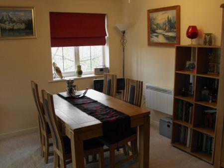 2 bedroom Flat to let in Goodison Walk, Cantley, Doncaster, DN4