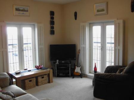 2 bedroom Flat to let in Goodison Walk, Cantley, Doncaster, DN4