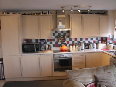 2 bedroom Flat to let in Goodison Walk, Cantley, Doncaster, DN4