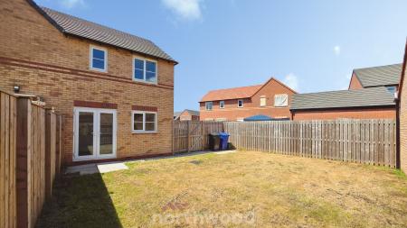 2 bedroom Semi-detached house to let in Cover Drive, Askern, Doncaster, DN6