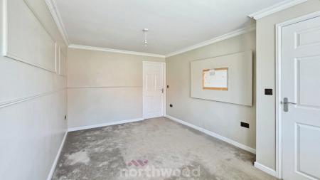 2 bedroom Semi-detached house to let in Cover Drive, Askern, Doncaster, DN6