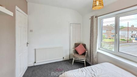 3 bedroom Terraced House for sale in Oxford Street, Rossington, Doncaster, DN11