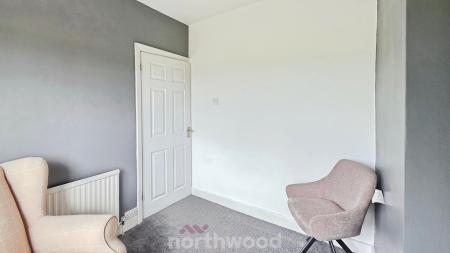 3 bedroom Terraced House for sale in Oxford Street, Rossington, Doncaster, DN11