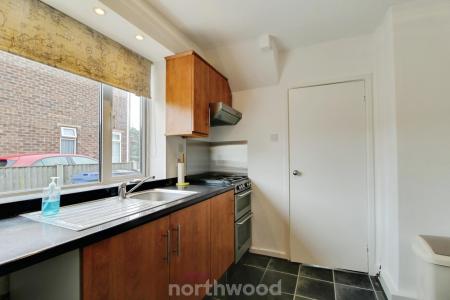 3 bedroom Semi-detached house to let in Lonsdale Avenue, Intake, Doncaster, DN2