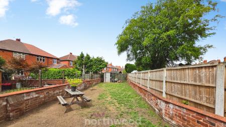 3 bedroom Semi-detached house for sale in Bennetthorpe, Bennetthorpe, Doncaster, DN2