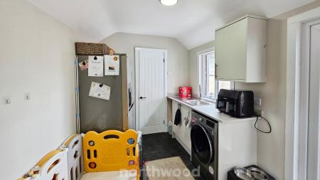 3 bedroom Semi-detached house for sale in Bennetthorpe, Bennetthorpe, Doncaster, DN2