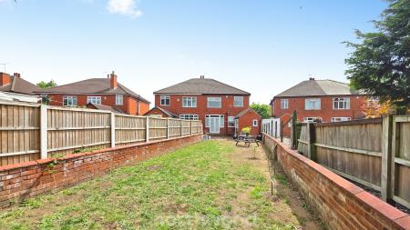 3 bedroom Semi-detached house for sale in Bennetthorpe, Bennetthorpe, Doncaster, DN2
