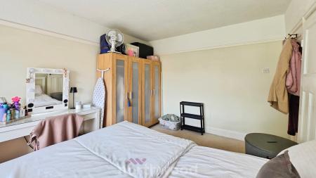 3 bedroom Semi-detached house for sale in Bennetthorpe, Bennetthorpe, Doncaster, DN2