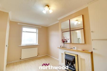 2 bedroom Semi-detached house to let in Morrison Drive, Rossington, Doncaster, DN11
