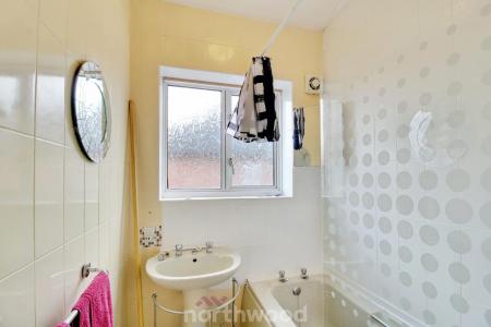 2 bedroom Semi-detached house to let in Morrison Drive, Rossington, Doncaster, DN11