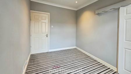 2 bedroom Terraced House to let in Beechfield Road, Hyde Park, Doncaster, DN1